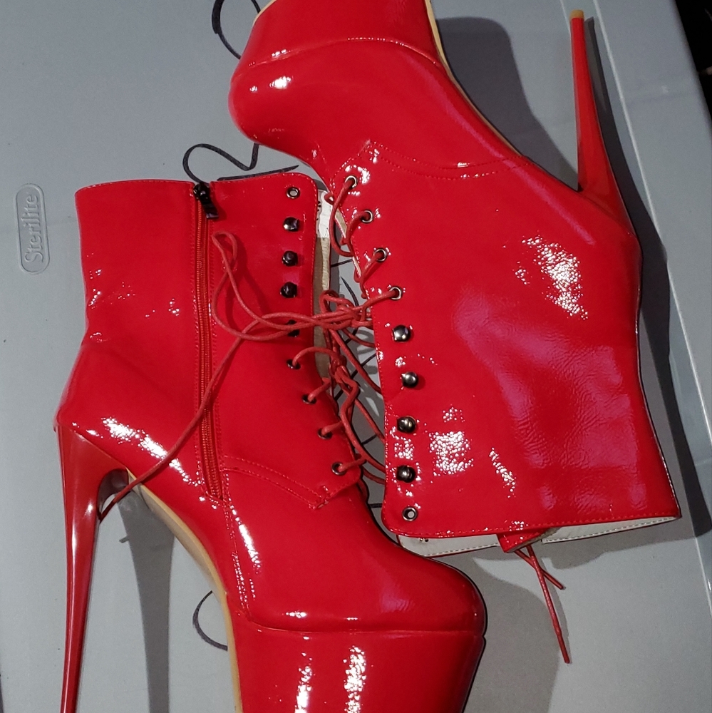 Platform ankle boots